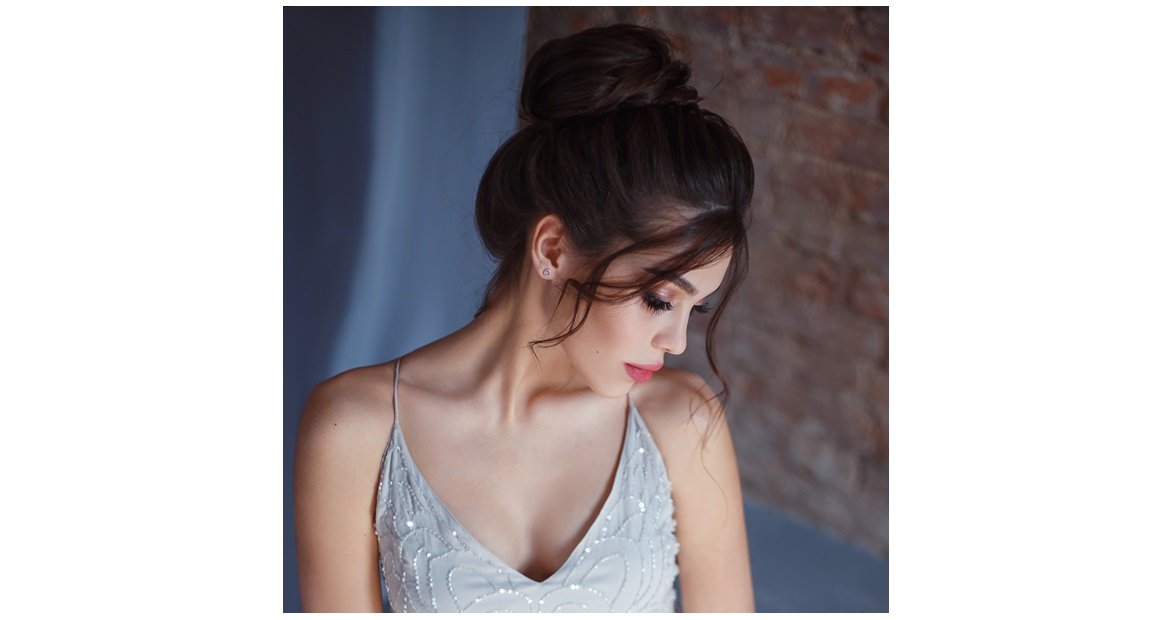 Penteado para cabelo liso: coque alto